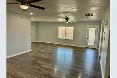 2618 Creekview Drive, Granbury, TX 76048 - Photo 9