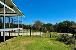 2618 Creekview Dr, Granbury, TX 76048 - Photo 33