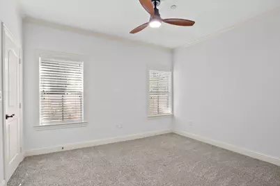 5801 Hillcrest Avenue #03, University Park, TX 75205 - Photo 13