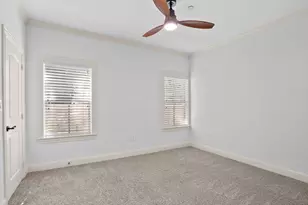 5801 Hillcrest Ave, University Park, TX 75205 - Photo 13
