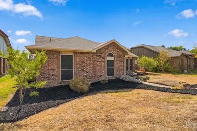 4405 Queen Circle, The Colony, TX 75056 - Photo 3