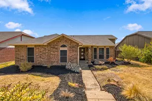 4405 Queen Cir, The Colony, TX 75056 - Photo 1