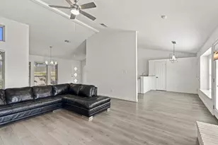 4405 Queen Cir, The Colony, TX 75056 - Photo 11