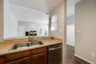 3129 Sondra Drive #102, Fort Worth, TX 76107 - Photo 13