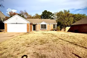 304 Mack Dr, Denton, TX 76209 - Photo 1