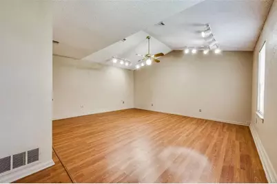 304 Mack Drive, Denton, TX 76209 - Photo 5