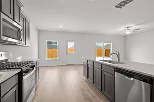 9716 Teton Vis Dr, Fort Worth, TX 76140 - Photo 5