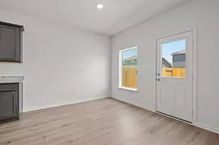 9716 Teton Vis Dr, Fort Worth, TX 76140 - Photo 9