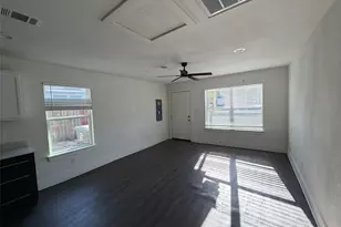 400 Lansing St, Dallas, TX 75203 - Photo 3