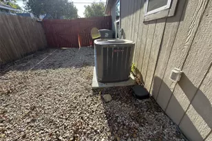 400 Lansing St, Dallas, TX 75203 - Photo 33