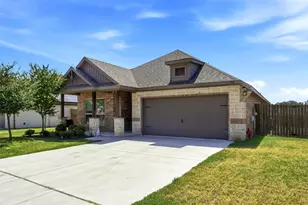 952 Sam St, Springtown, TX 76082 - Photo 3