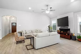 952 Sam St, Springtown, TX 76082 - Photo 9