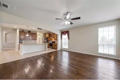 100 Liones Lane, Lewisville, TX 75056 - Photo 9