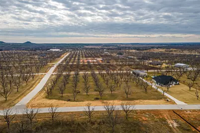 1201 Mooney Drive, Granbury, TX 76049 - Photo 5