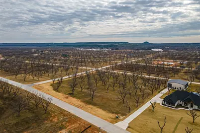 1201 Mooney Drive, Granbury, TX 76049 - Photo 7