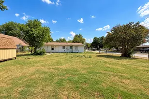 2921 Charles Dr, Garland, TX 75041 - Photo 5