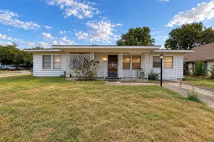 2921 Charles Dr, Garland, TX 75041 - Photo 3