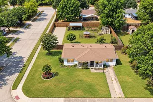 2921 Charles Dr, Garland, TX 75041 - Photo 5