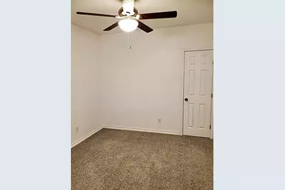 2204 Prairie Avenue, Fort Worth, TX 76164 - Photo 9