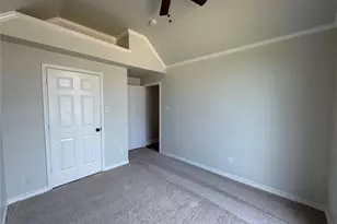 8703 StoneCrest Dr, Irving, TX 75063 - Photo 17