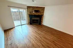 621 Carriagehouse Ln, Garland, TX 75040 - Photo 9