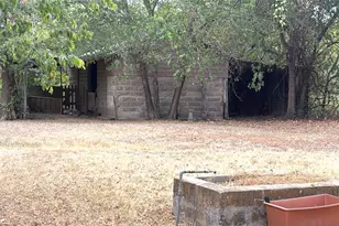 316 S Erath St, Iredell, TX 76649 - Photo 15