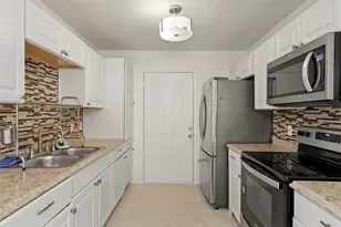 2444 Chinkapin Way, Dallas, TX 75212 - Photo 9
