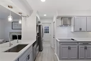 1314 E Lovers Ln, Arlington, TX 76010 - Photo 13