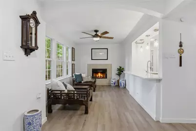 1314 E Lovers Lane, Arlington, TX 76010 - Photo 17