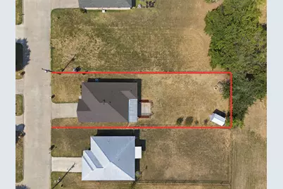 108 Chisolm Trail Court, Springtown, TX 76082 - Photo 29
