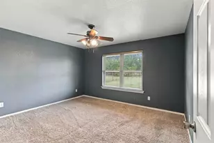 108 Chisolm Trail Ct, Springtown, TX 76082 - Photo 19