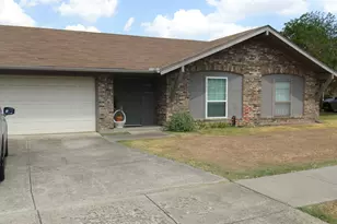 2107 Bordeaux Dr, Carrollton, TX 75007 - Photo 17