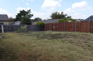 2107 Bordeaux Dr, Carrollton, TX 75007 - Photo 15