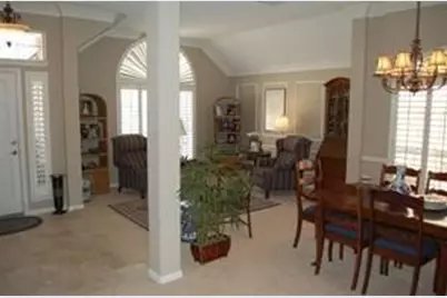 8636 Mill Creek Road, Irving, TX 75063 - Photo 7
