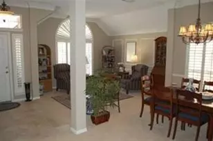 8636 Mill Creek Rd, Irving, TX 75063 - Photo 7