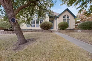 2002 Clearview Dr, Ennis, TX 75119 - Photo 3