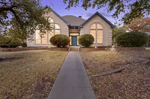 2002 Clearview Dr, Ennis, TX 75119 - Photo 1