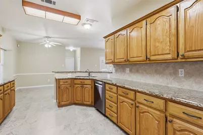 1021 Dartmouth Drive, Lewisville, TX 75067 - Photo 13