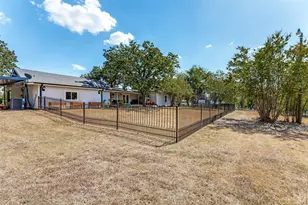 220 Ash Creek Dr W, Sanctuary, TX 76020 - Photo 25