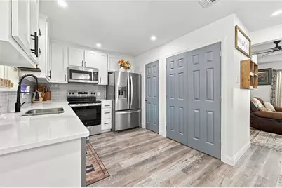 900 N Grand Avenue, Waxahachie, TX 75165 - Photo 9