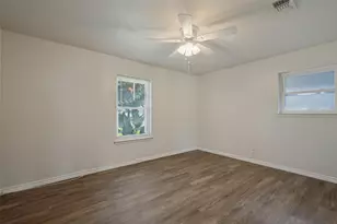 2400 W Lavender Ln, Arlington, TX 76013 - Photo 17