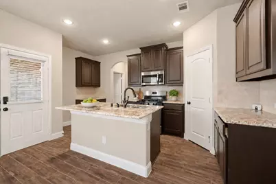 618 Redwood Drive, Greenville, TX 75402 - Photo 9