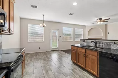 10609 Augusta Lane, Rowlett, TX 75089 - Photo 11