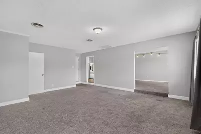 2402 Loyce Drive, Mesquite, TX 75149 - Photo 11
