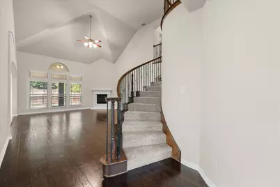 709 Netherfield Parkway, Mansfield, TX 76063 - Photo 3