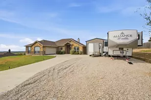 210 Timber Vly Ct, Weatherford, TX 76085 - Photo 3