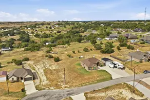 210 Timber Vly Ct, Weatherford, TX 76085 - Photo 13
