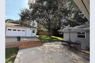 721 Hurstview Drive, Hurst, TX 76053 - Photo 17