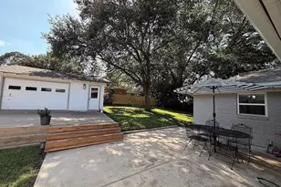 721 Hurstview Dr, Hurst, TX 76053 - Photo 17