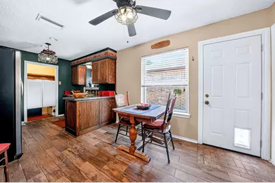 240 Dewey Court, Irving, TX 75060 - Photo 11
